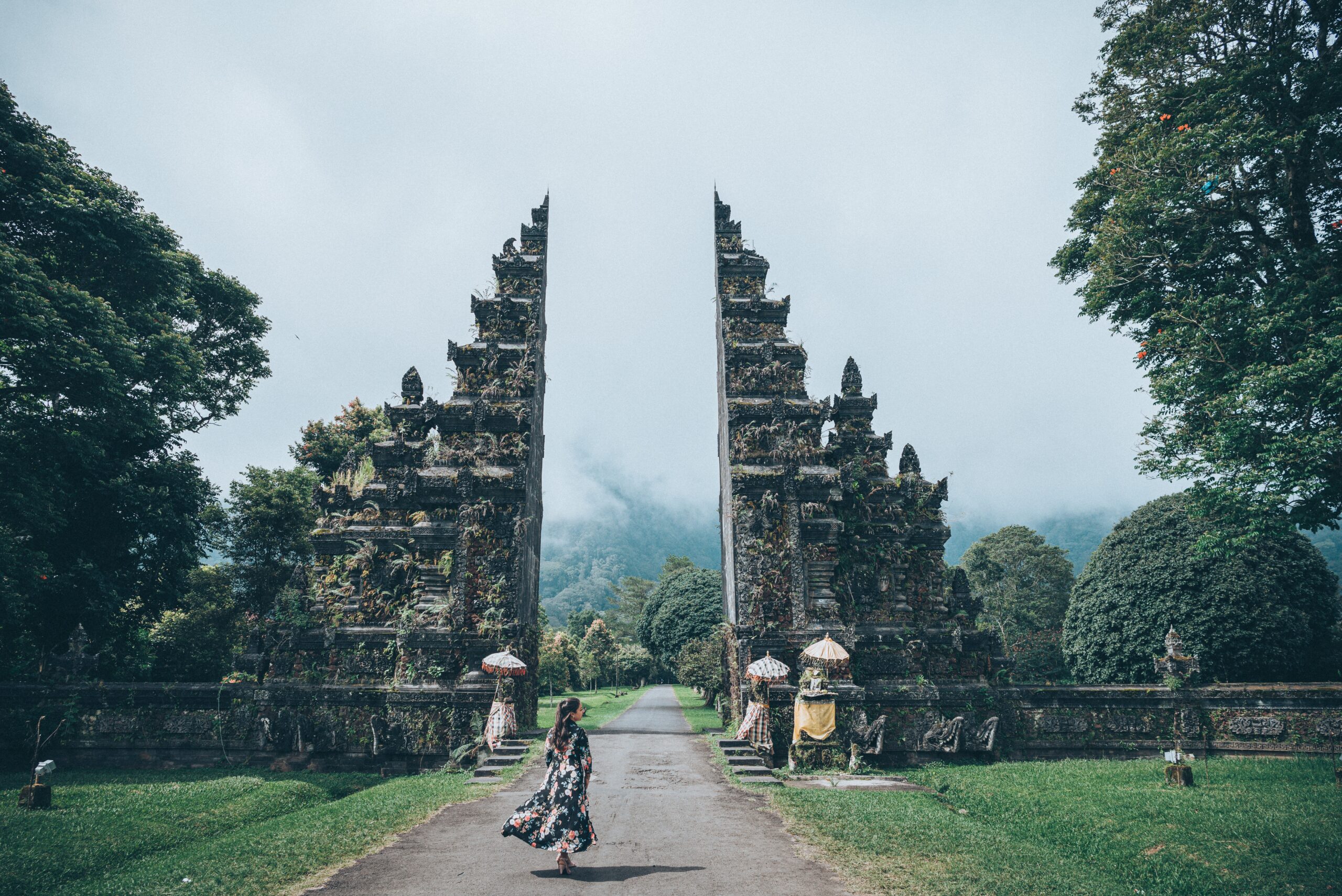 gateway of heaven bali holiday spirit